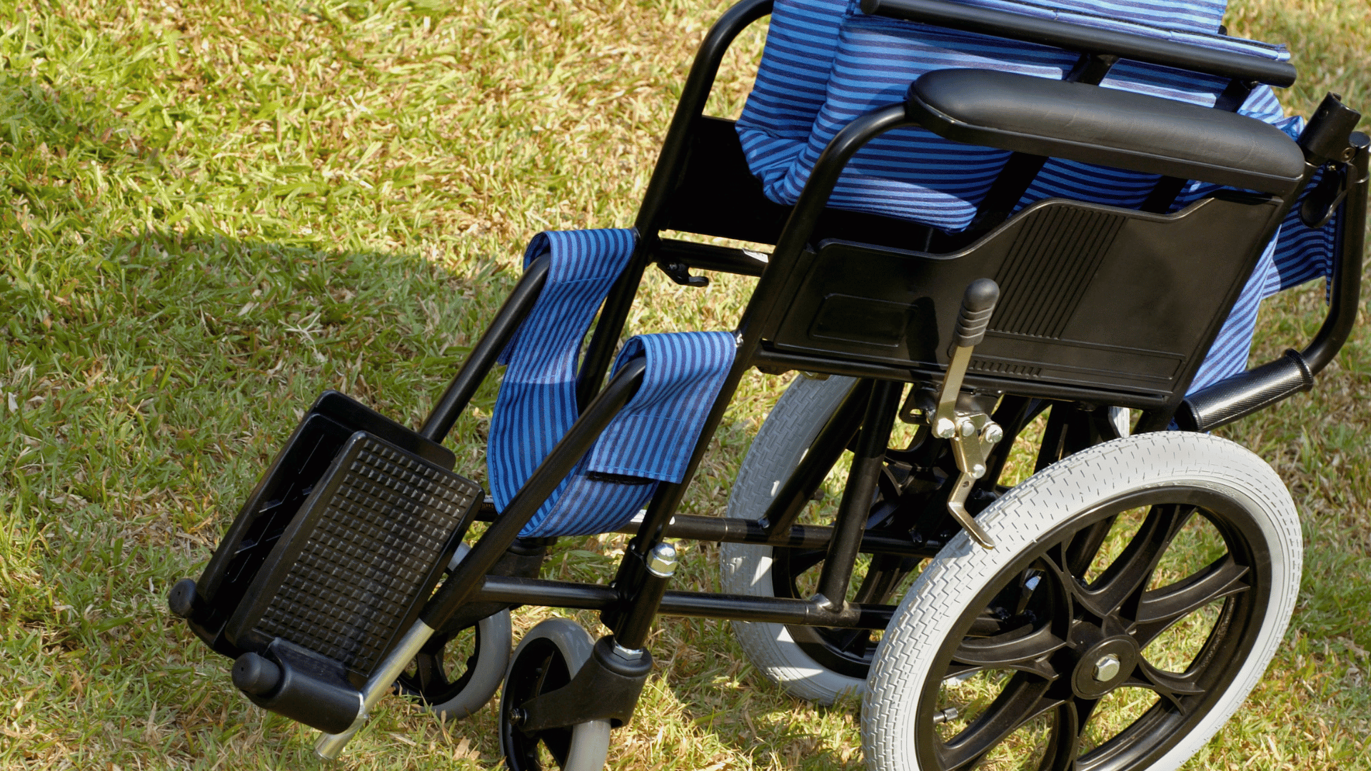 Best Lightweight Folding Wheelchairs for Easy Mobility