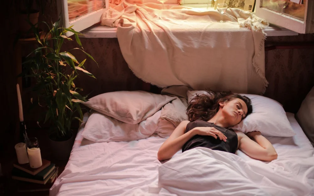 How hot is too hot to sleep? A UK guide to bedroom temperature