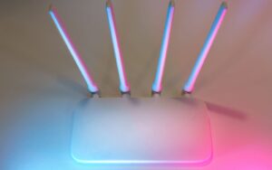 Best router battery backup UK 2026: what each hour of backup costs